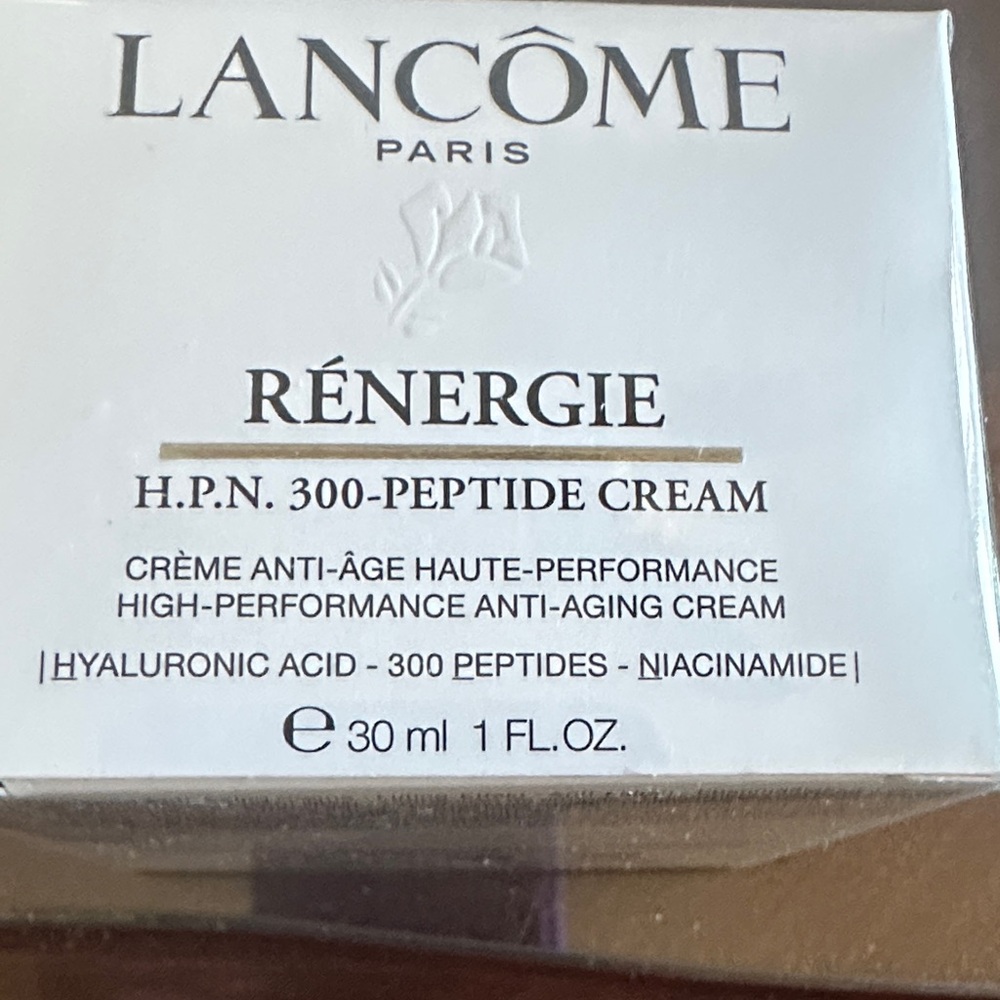 Lancôme Rénergie H.P.N. 300-Peptide Cream — White & Gold Accents